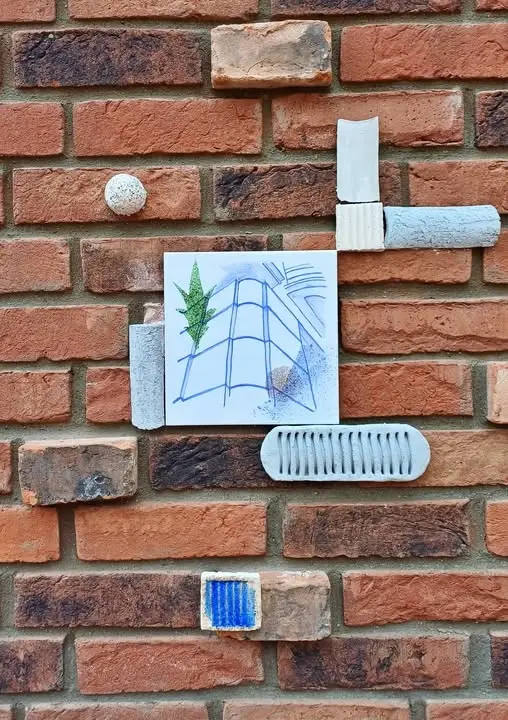 Instalacja artystyczna "Chwała włocławskiej modernie" nawiązująca do lokalnego dziedzictwa