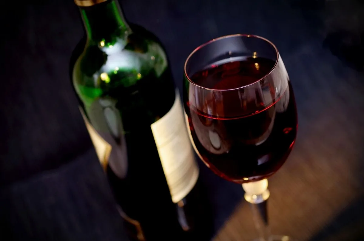 Przypomnienie dla przedsiębiorców o terminach opłat za zezwolenia na sprzedaż alkoholu