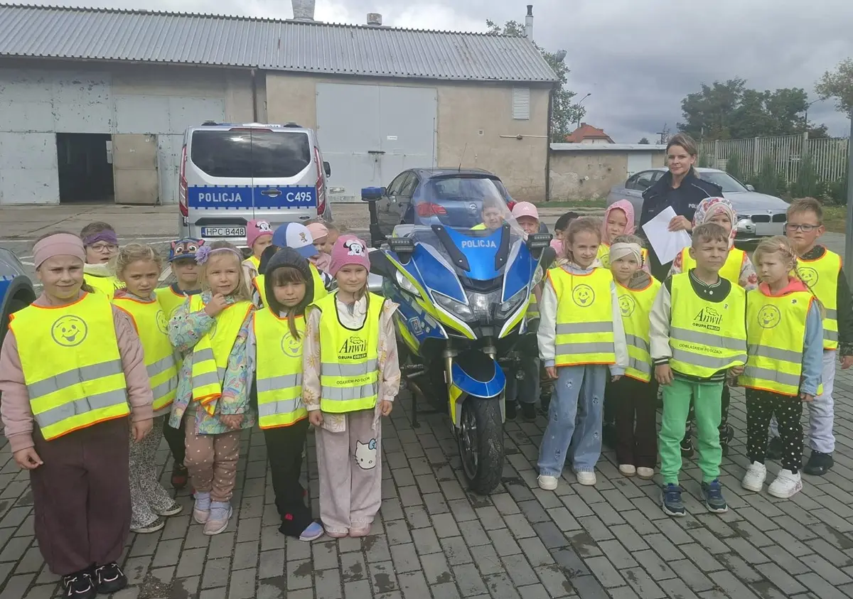Dzieci z Przedszkola nr 35 odwiedziły włocławskich policjantów
