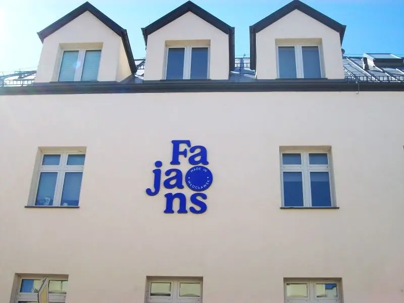 Wakacyjne malowanie w Skarbcu Fajansu