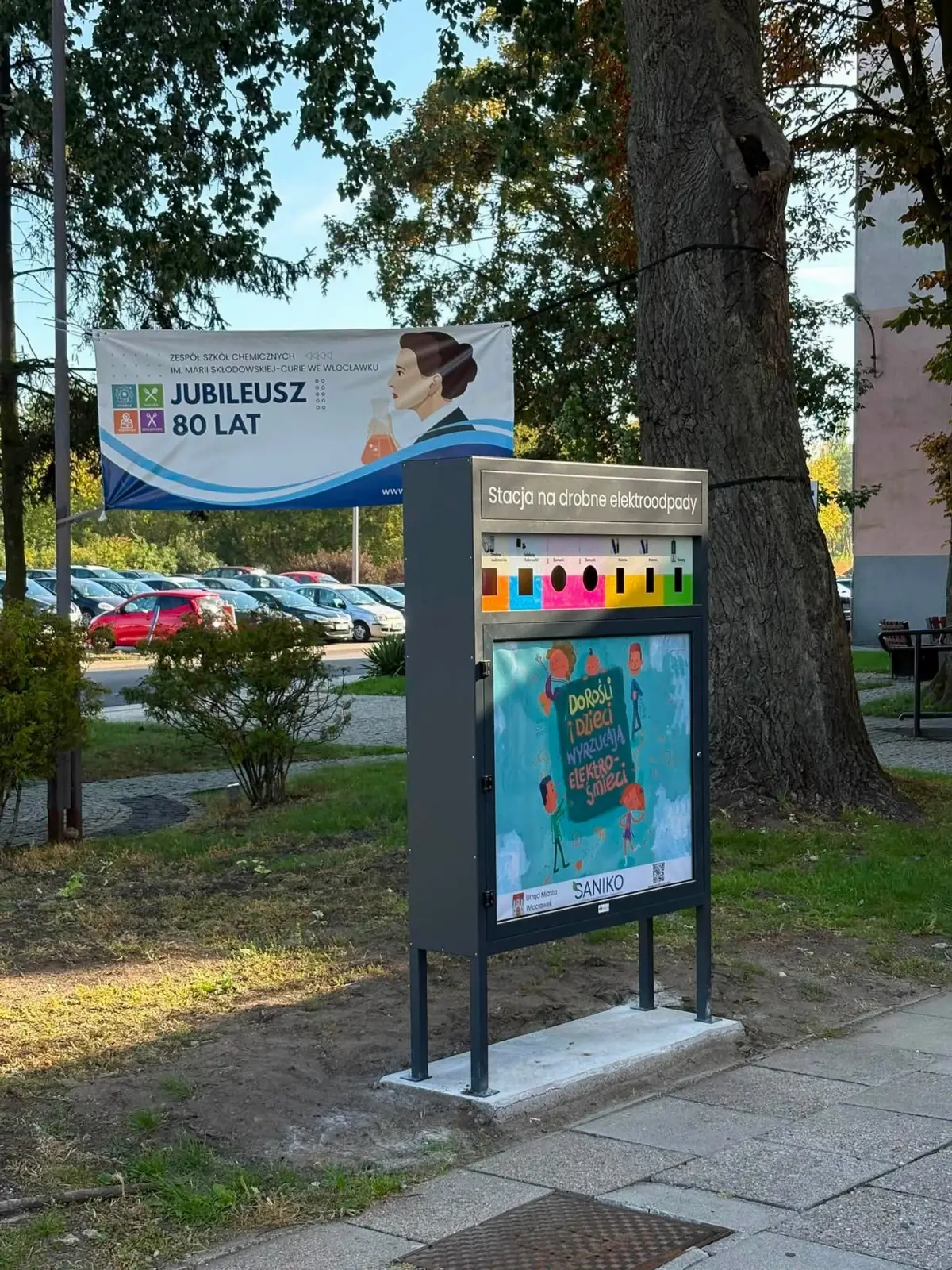 Stacja do zbiórki elektroodpadów uruchomiona przy Zespole Szkół Chemicznych