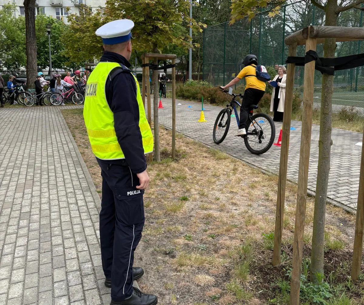 Egzamin na kartę rowerową pod nadzorem policji