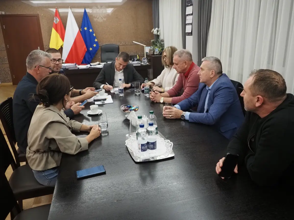 Sztab kryzysowy zwołany w związku z zagrożeniem w szkołach