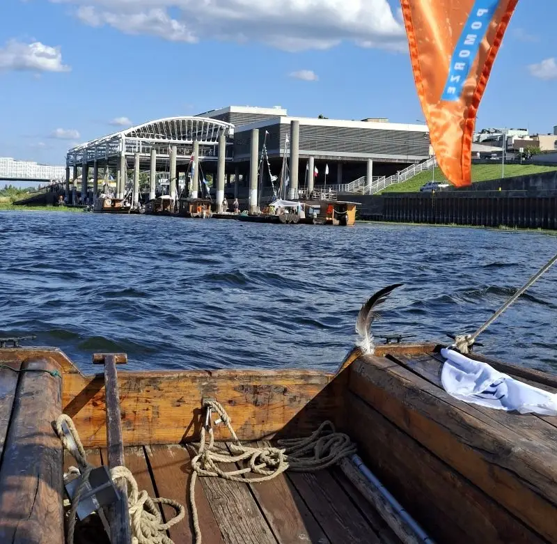 Rejsy łodzią flisacką i statkiem solarnym we wrześniu